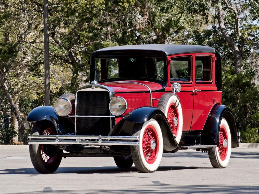  Studebaker Dictator Brougham 1930 года  (фото 1 из 3)
